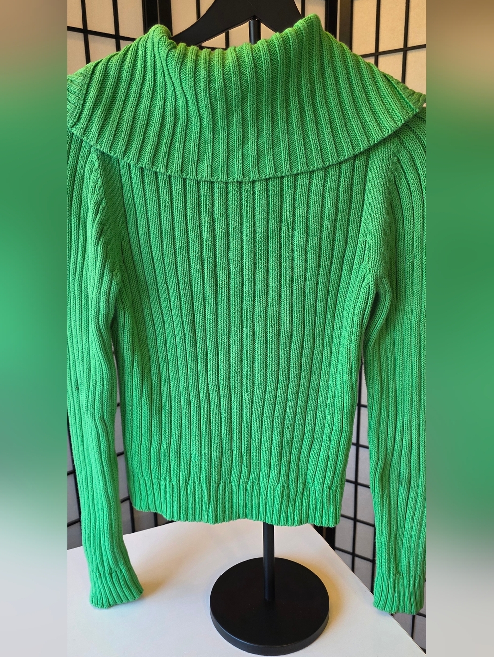 Tommy Hilfiger Women's Bright Green Ribbed Button-Up Cardigan ~ Size Medium - Picture 2 of 11